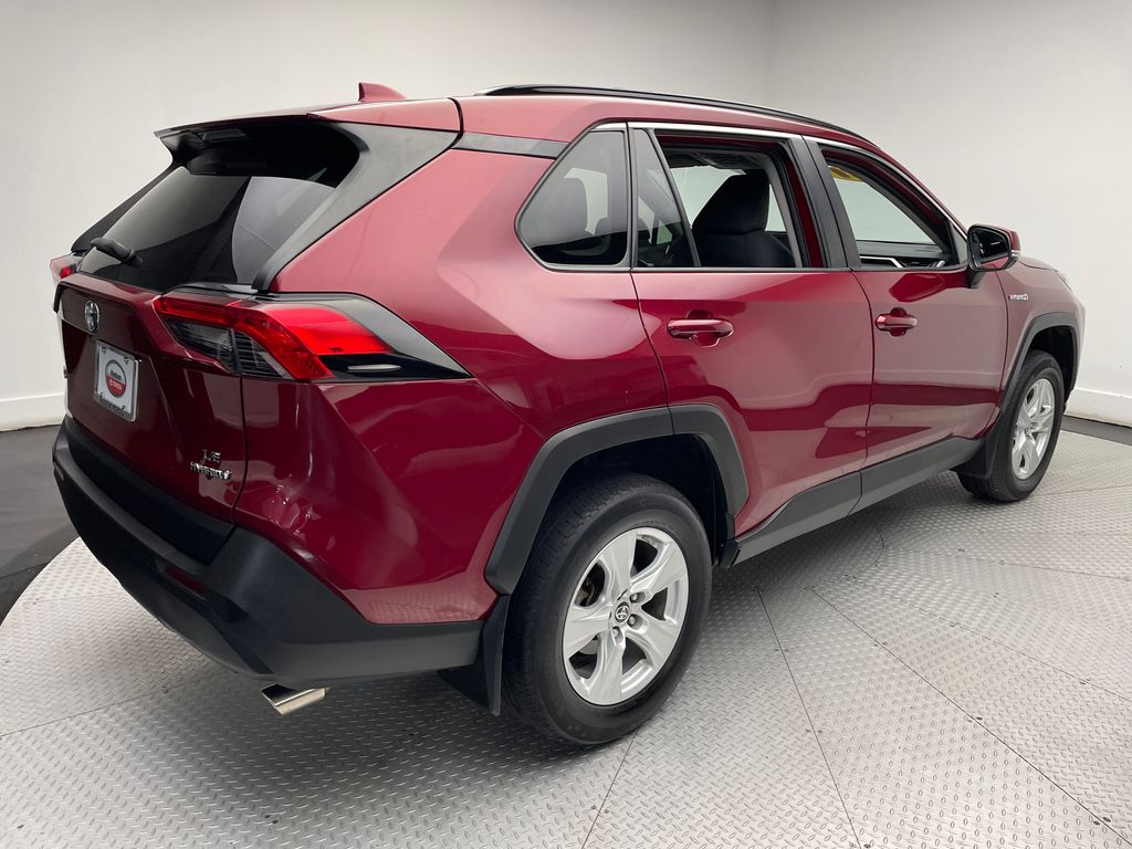 2021 Toyota RAV4 LE 5