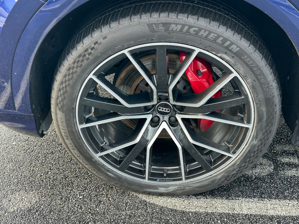 Thumbnail: 2020 Audi Q8 - 9