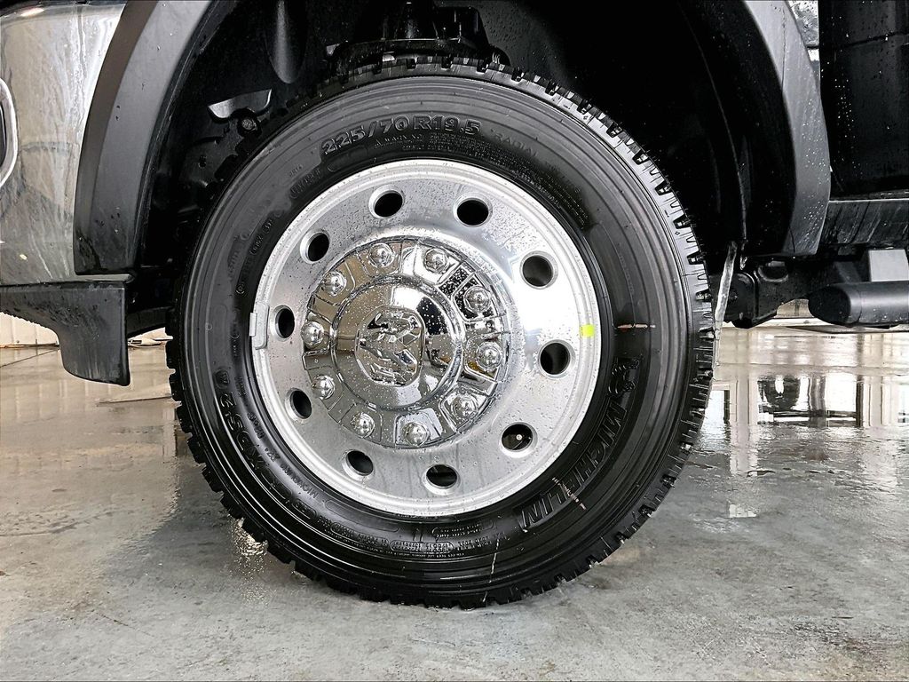 2026 Ram 5500HD — photo 8