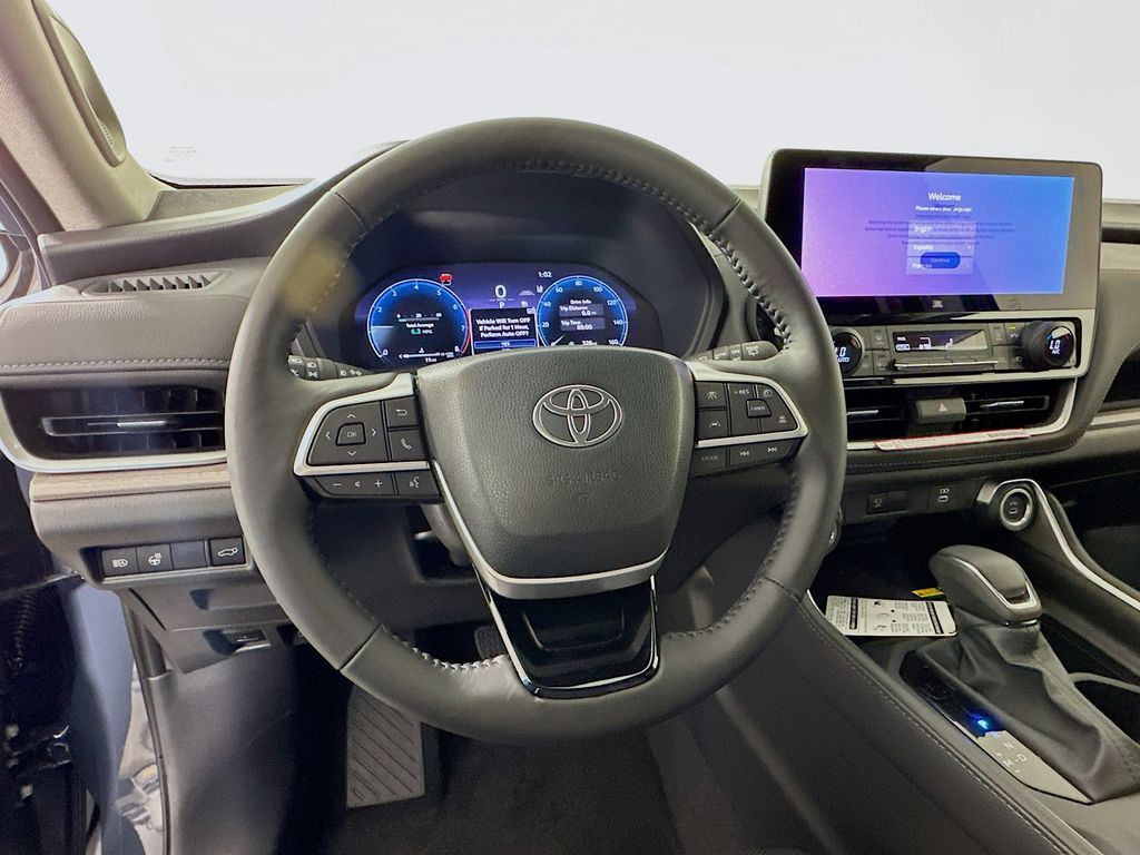 2025 Toyota Grand Highlander Limited 10