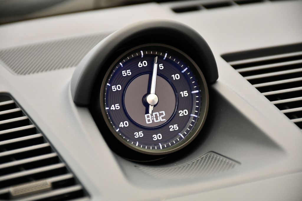 Thumbnail: 2026 Porsche 911 - 23