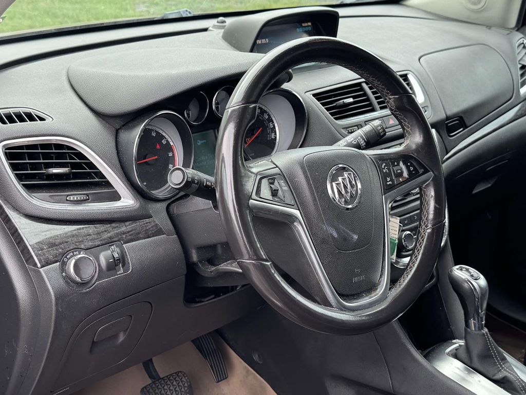 Used 2016  Buick Base image 2