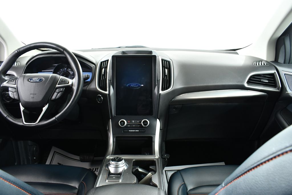 Used 2023 Black Ford SEL image 7