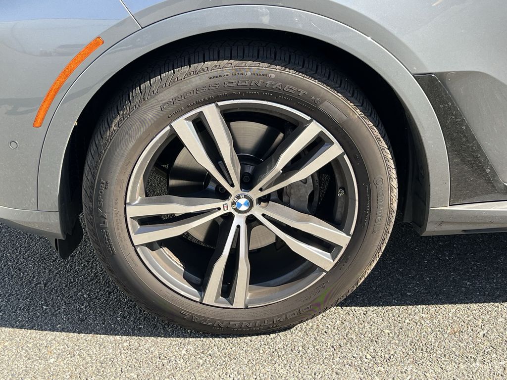 Thumbnail: 2023 BMW X7 - 10