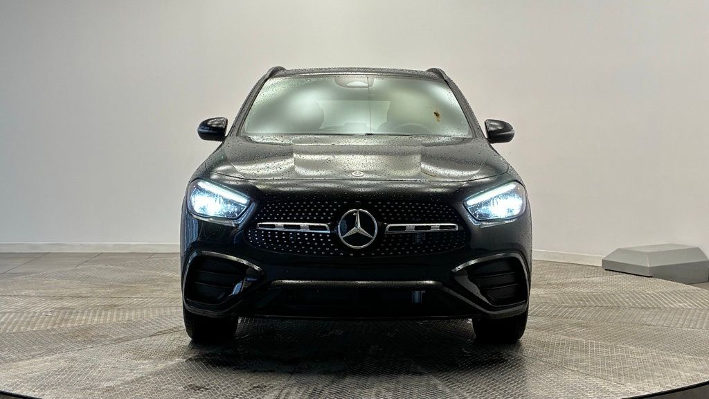 Thumbnail: 2025 Mercedes-Benz GLA - 10