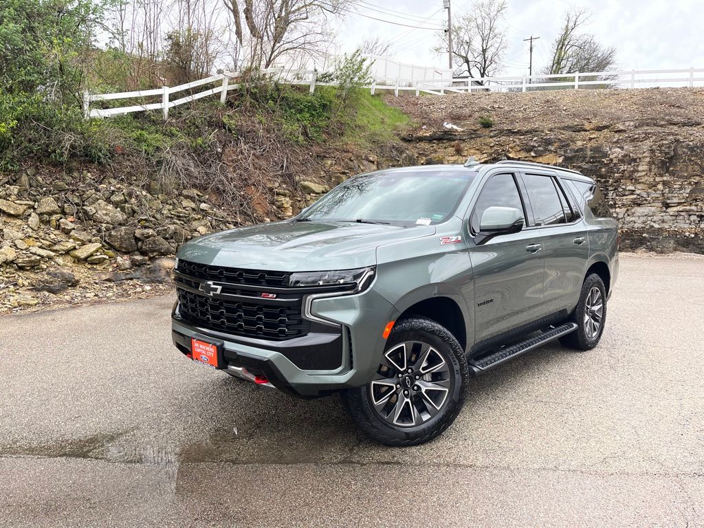 View vehicle photo 2