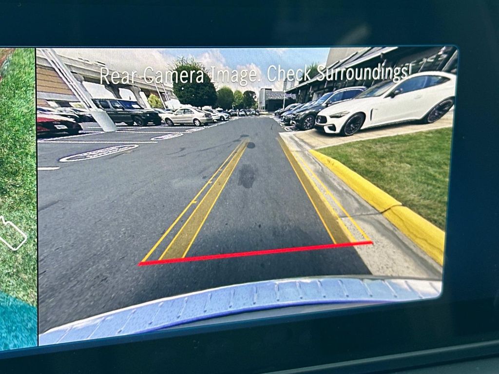 Thumbnail: 2026 Mercedes-Benz GLE - 10