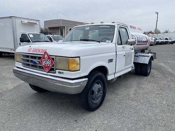 1989 Ford F-350's photo