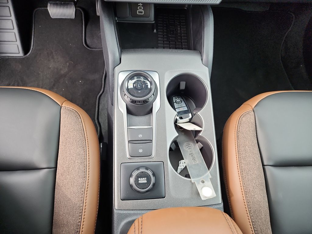 2025 Ford Bronco Sport Outer Banks photo