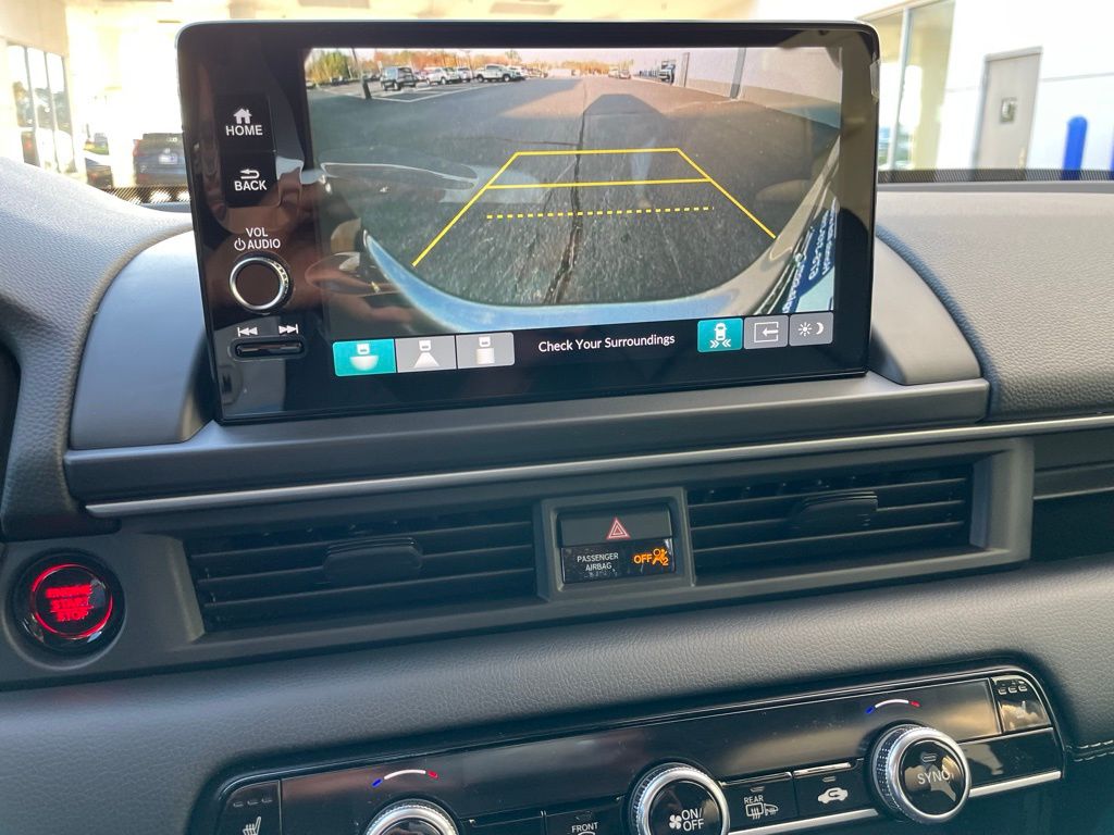 Thumbnail: 2025 Honda Pilot - 16