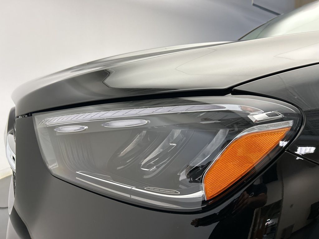 Thumbnail: 2026 Mercedes-Benz GLE - 9