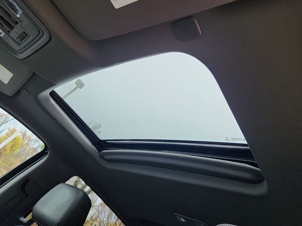 Thumbnail: 2021 Chevrolet Silverado 1500 - 14