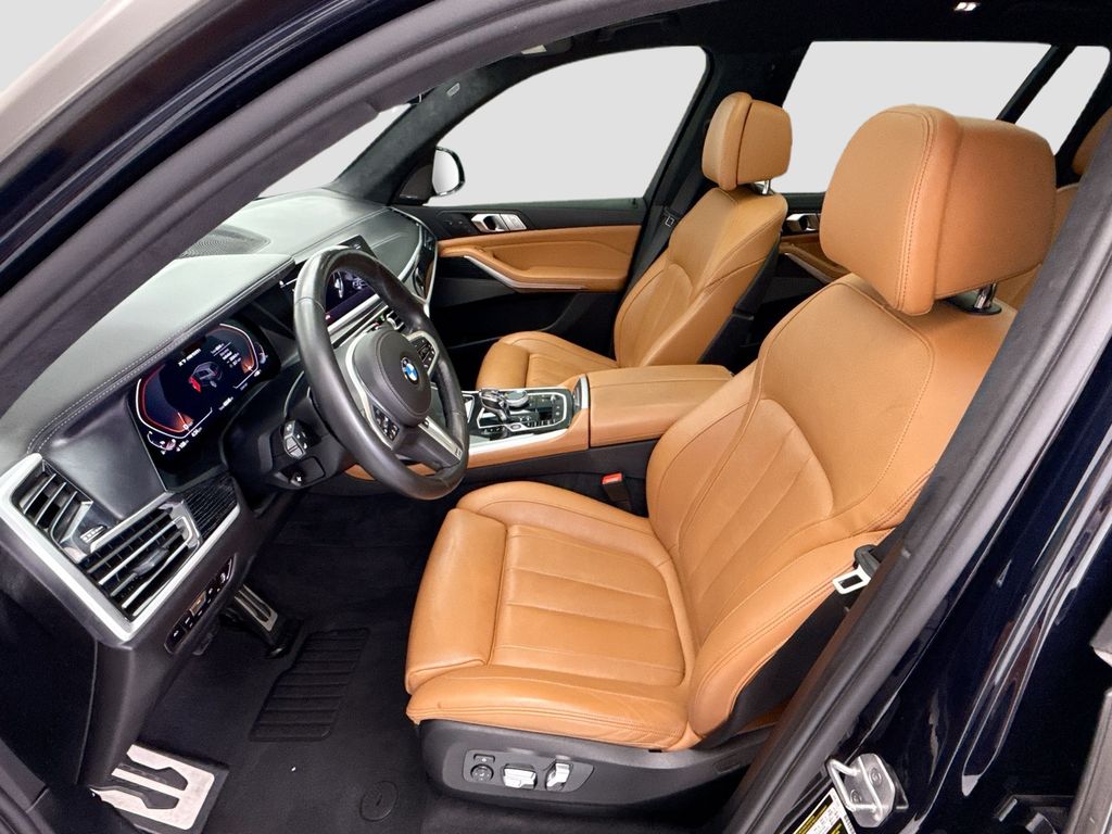 Thumbnail: 2021 BMW X7 - 18