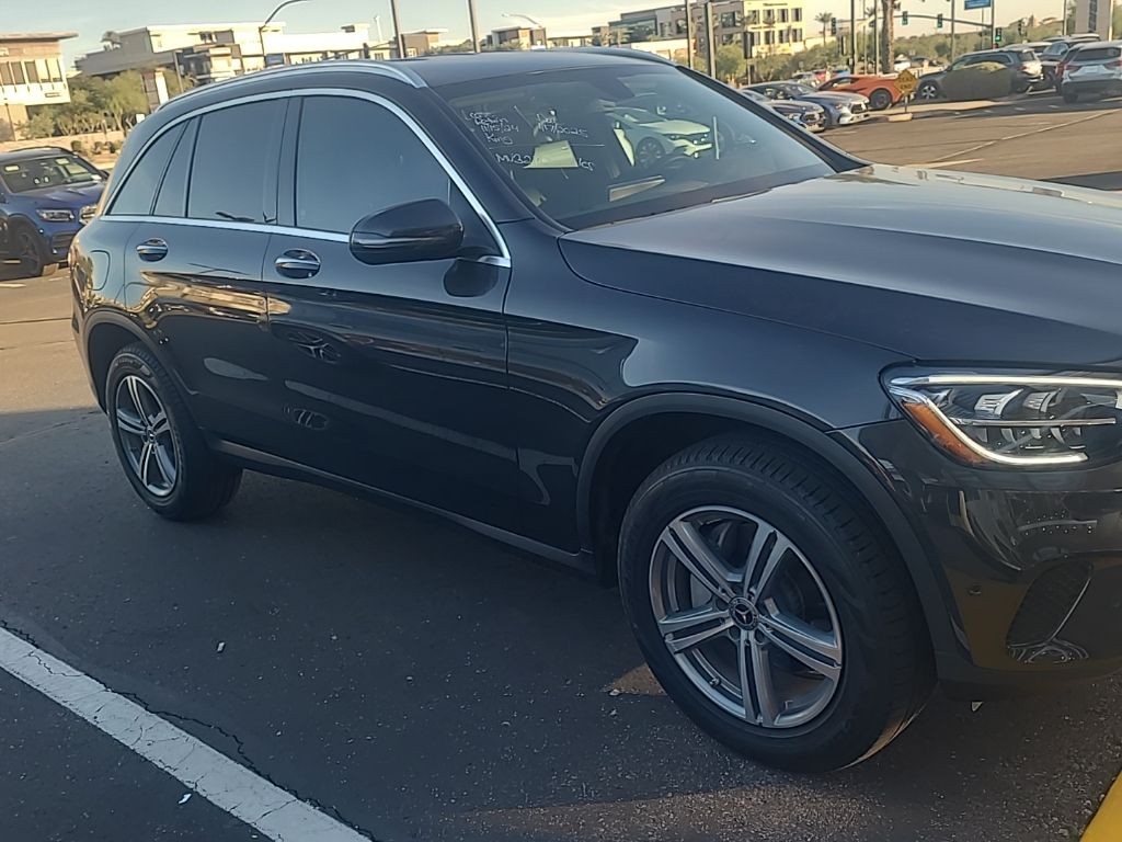 2021 Mercedes-Benz GLC 300 3