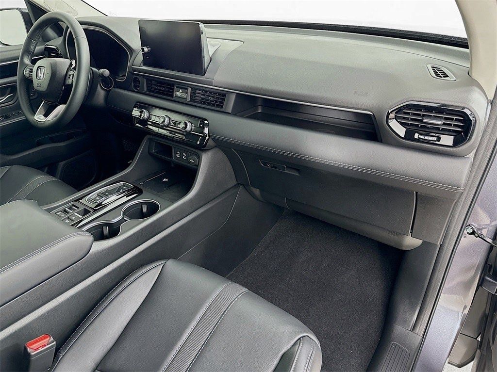 Used Car 2025 Honda Pilot  Touring For Sale In Austin, Texas