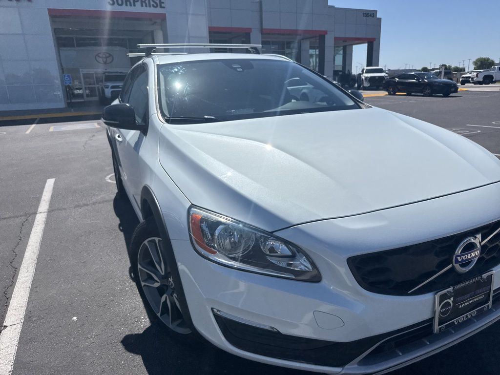 Thumbnail: 2017 Volvo S60 - 2