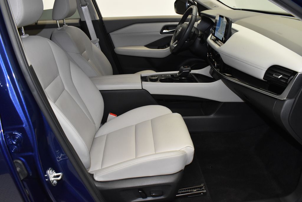 2022 Nissan Rogue SL 25