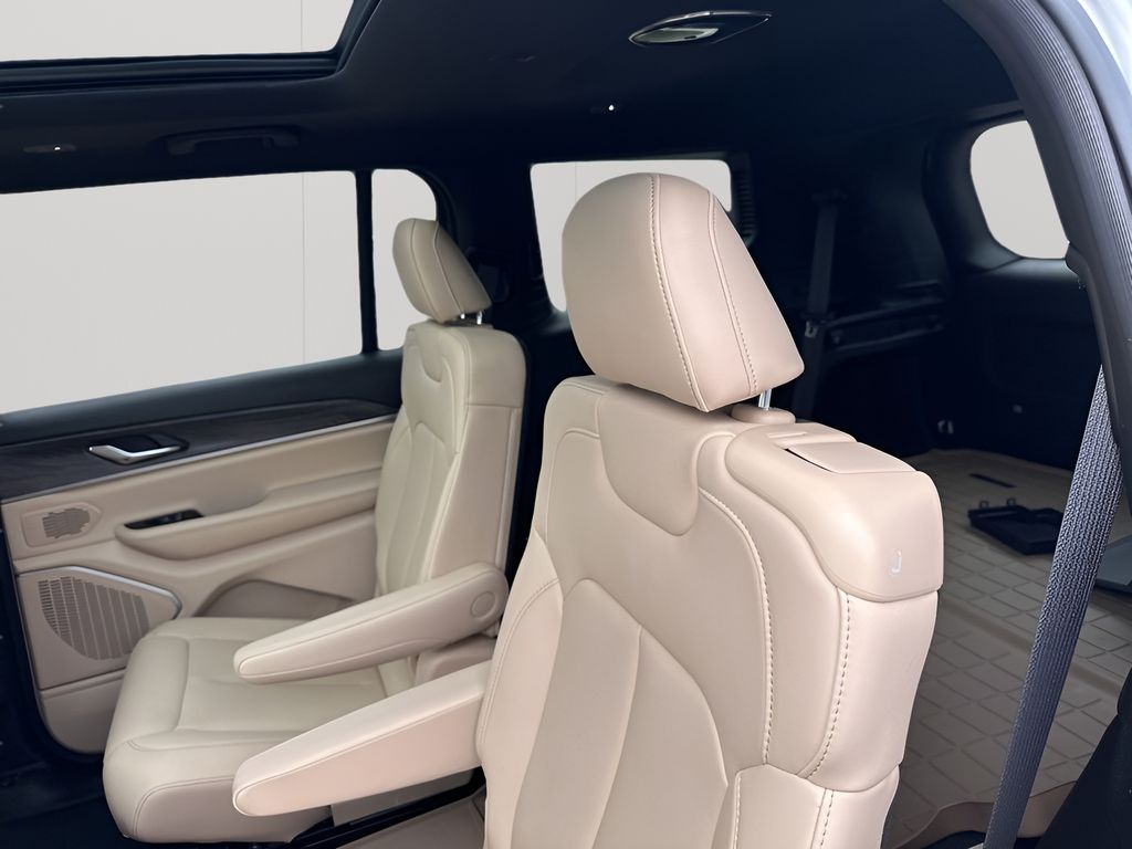 Used Car 2024 Jeep Grand Cherokee L  Limited For Sale Under $35,000 In Austin, Texas