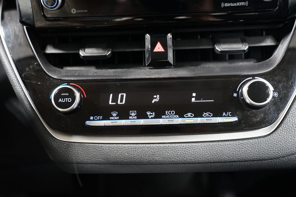 2022 Toyota Corolla LE 19
