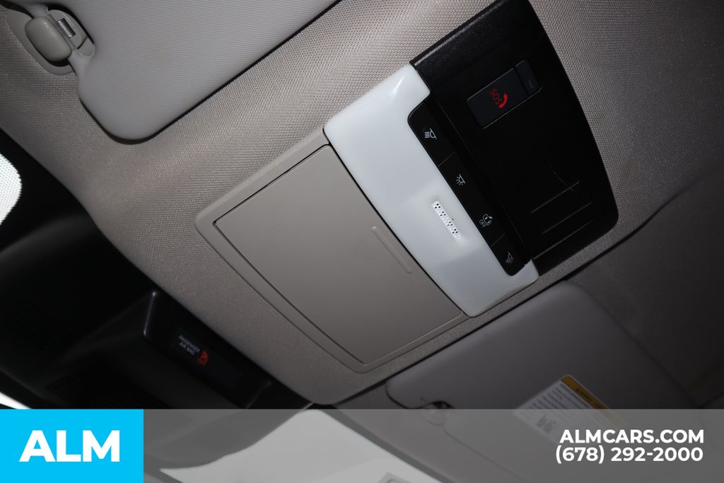 Used 2025 Gray Nissan SV image 36