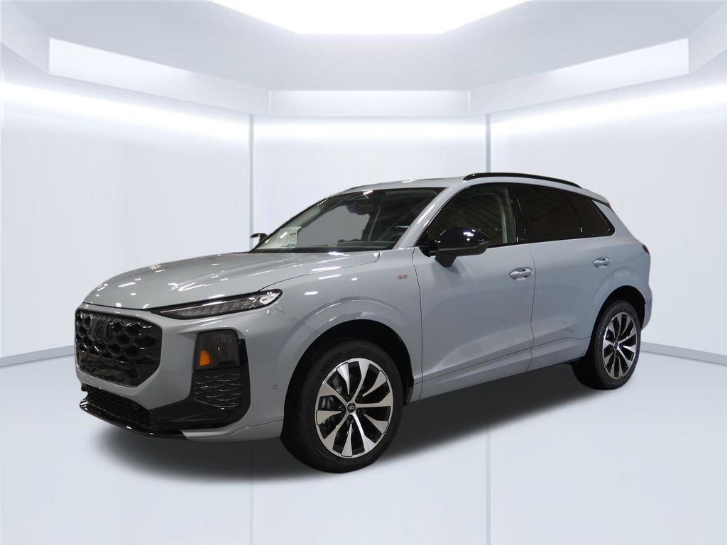 Arrow Gray Pearl Effect 2026 Audi Q3 SUV / Crossover 7-Speed Automatic