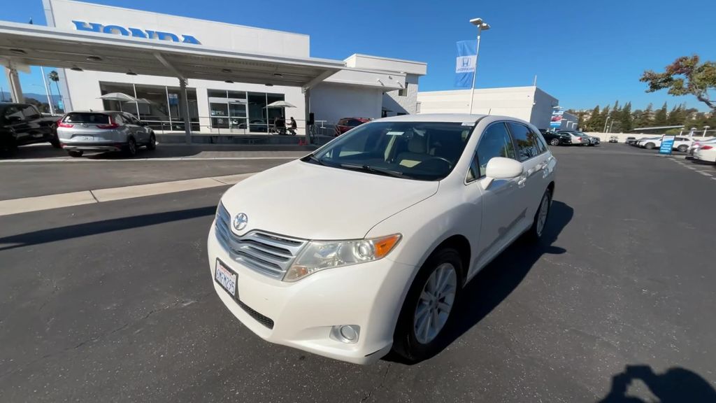 Thumbnail: 2010 Toyota Venza - 4