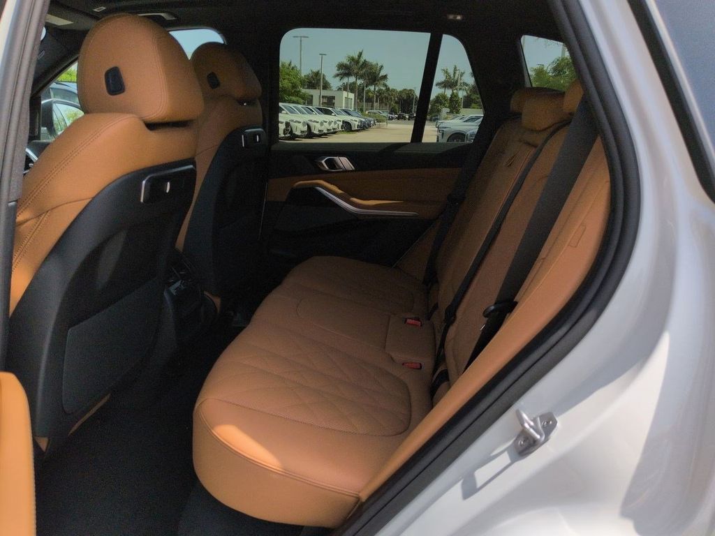 New 2026 White BMW xDrive40i image 14