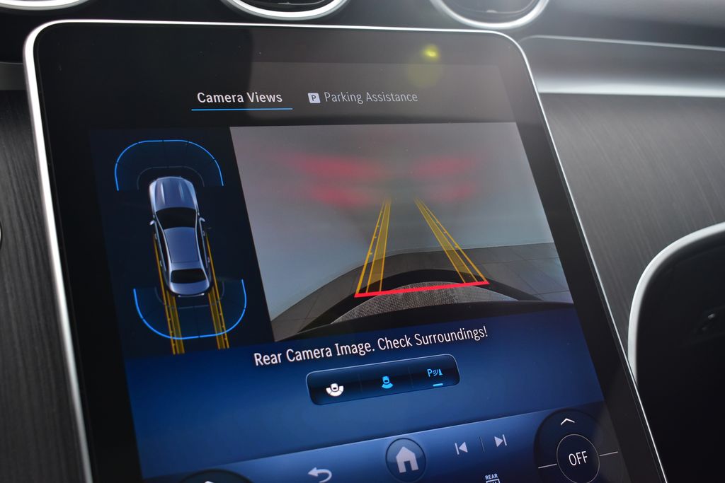 Thumbnail: 2025 Mercedes-Benz C-Class - 19