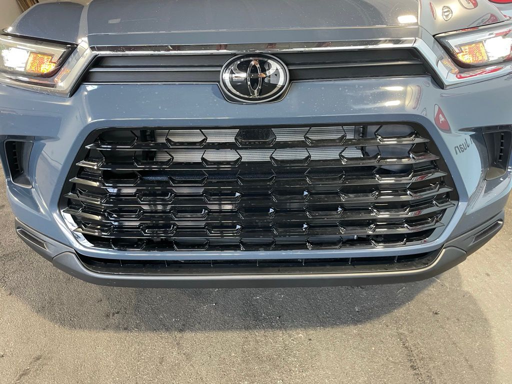 Thumbnail: 2026 Toyota Grand Highlander - 14