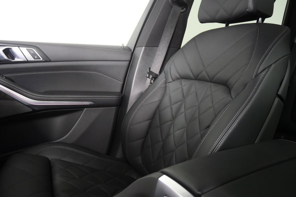 Thumbnail: 2025 BMW X5 - 28