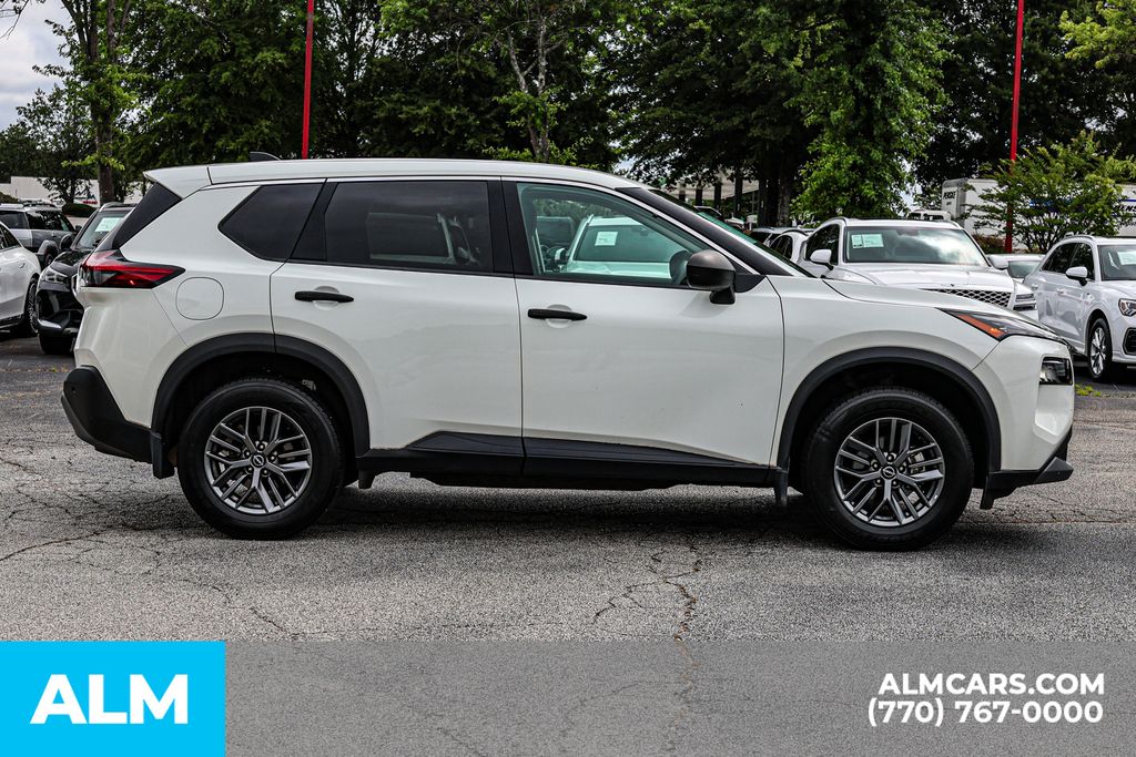Used 2023 White Nissan S image 9