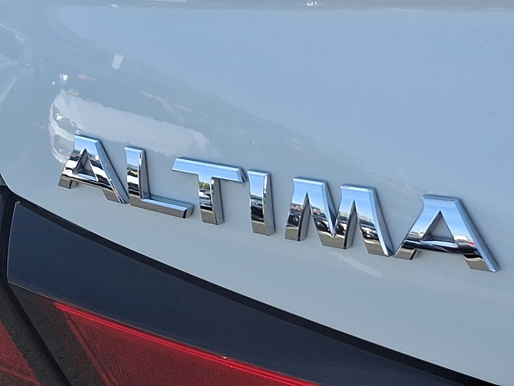 2022 Nissan Altima SV 30