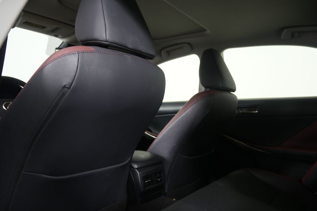 Thumbnail: 2019 Lexus IS - 11
