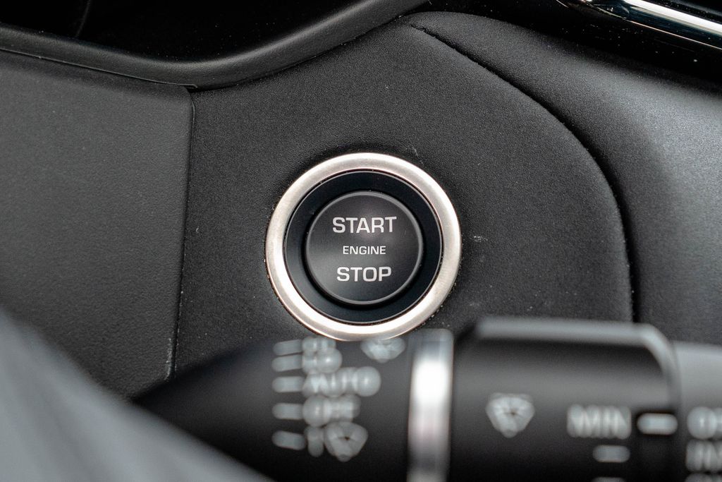 2025 Land Rover Range Rover Velar S - Photo 33