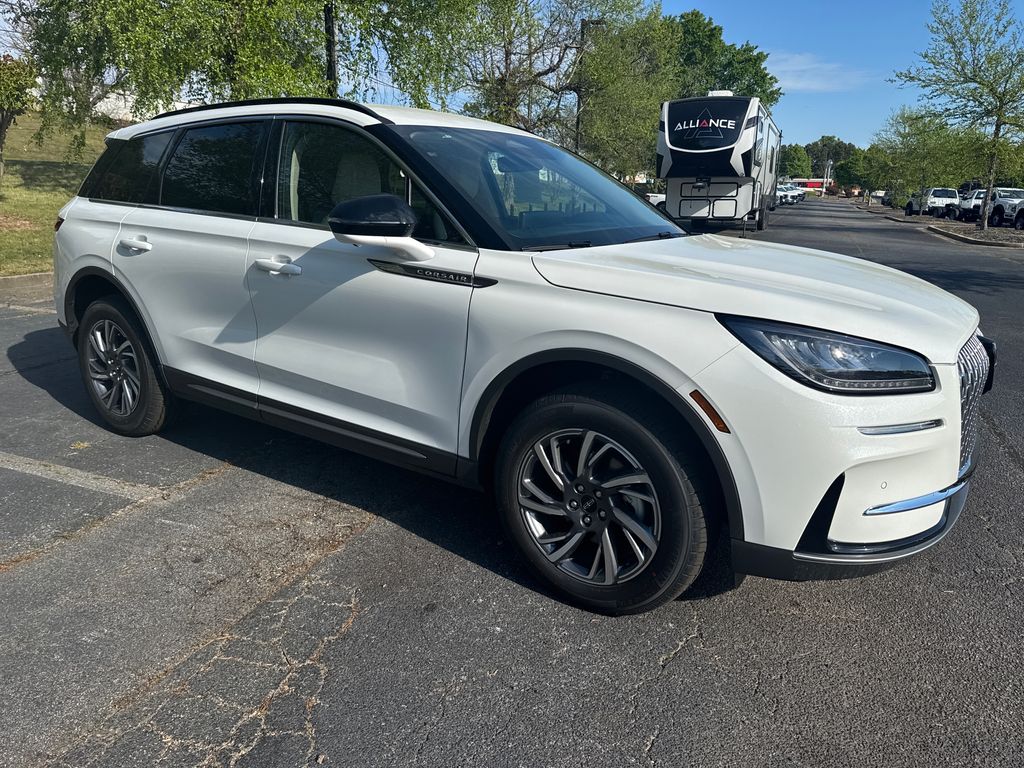Pristine White Metallic Tri-Coat 2026 Lincoln Corsair Premiere FWD SUV / Crossover Front-Wheel Drive 8-Speed Automatic