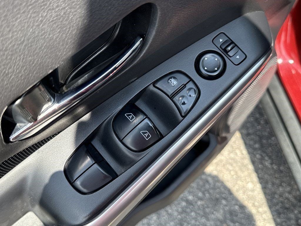 Used 2020 Nissan Kicks SUV