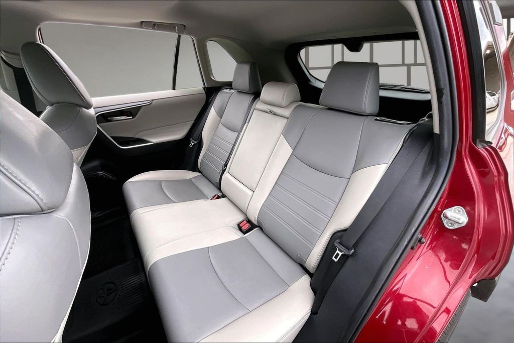 Used 2020 Toyota RAV4 SUV