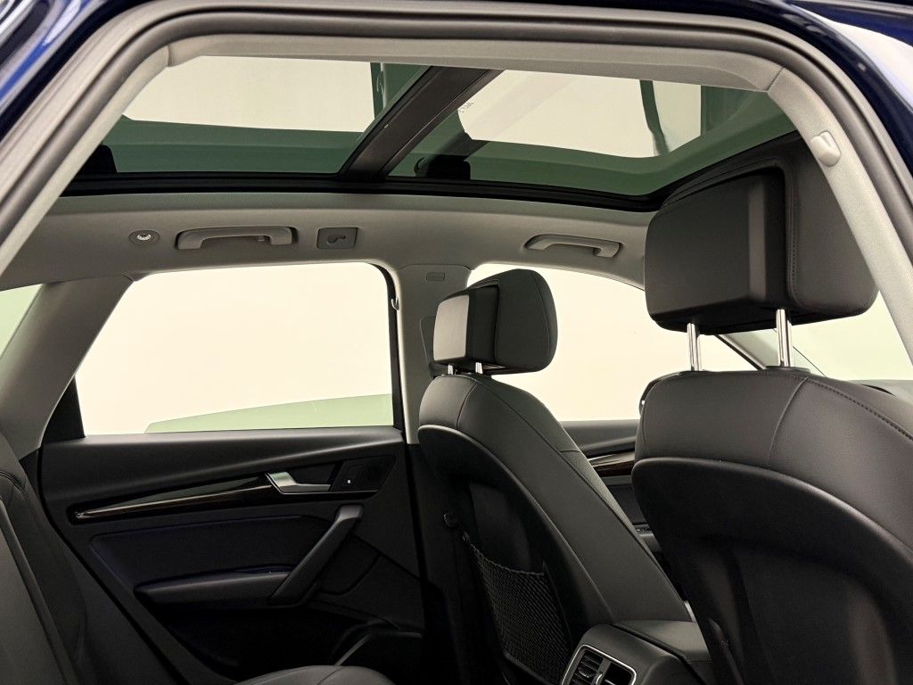 Thumbnail: 2019 Audi Q5 - 16