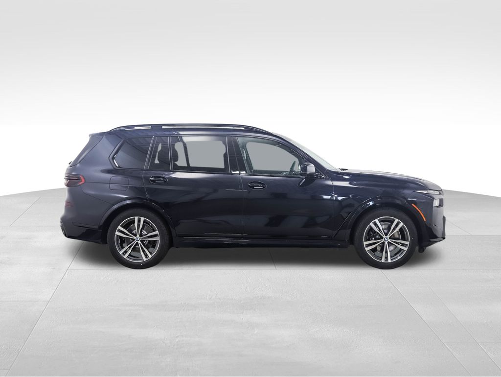 Thumbnail: 2026 BMW X7 - 6