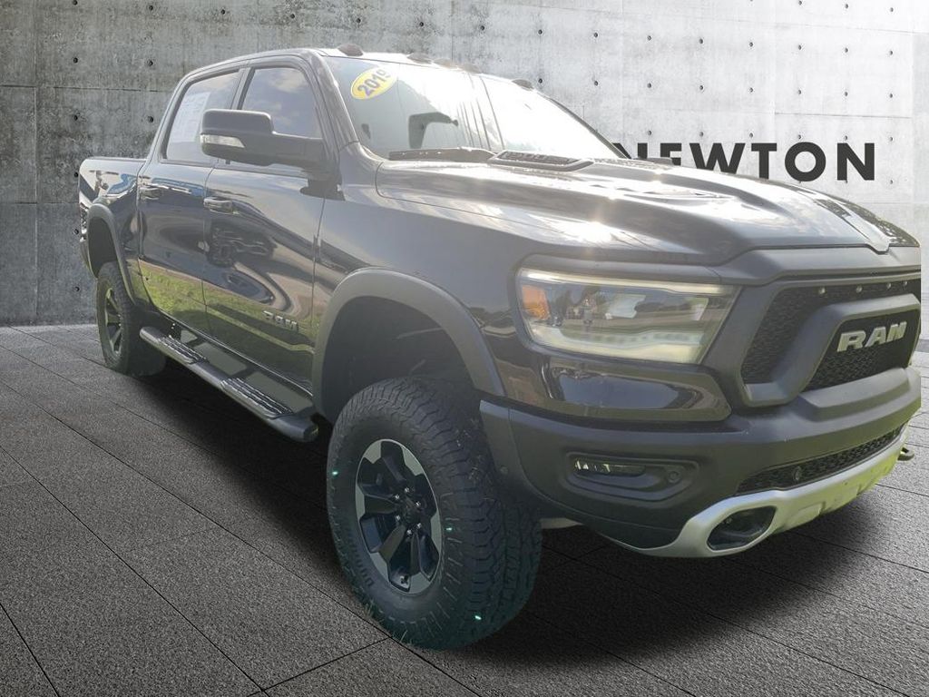 Diamond Black 2019 RAM 1500 Pickup Truck Four-Wheel Drive 8-Speed Automatic