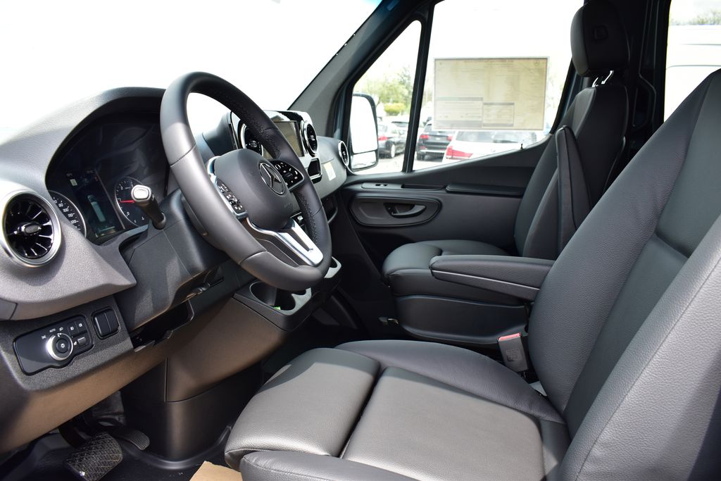 2024 Mercedes-Benz Sprinter 3500 12
