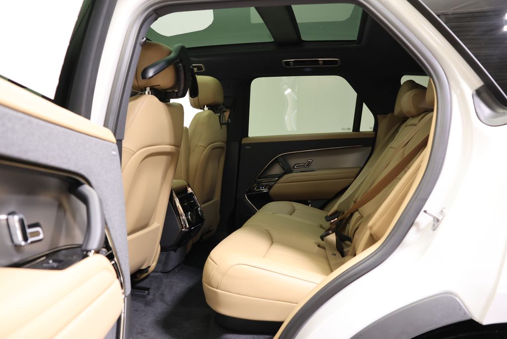 Thumbnail: 2026 Land Rover Range Rover Sport - 31