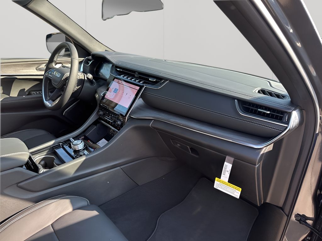 New Car 2025 Jeep Grand Cherokee L  Overland For Sale Under $60,000 In Austin, Texas