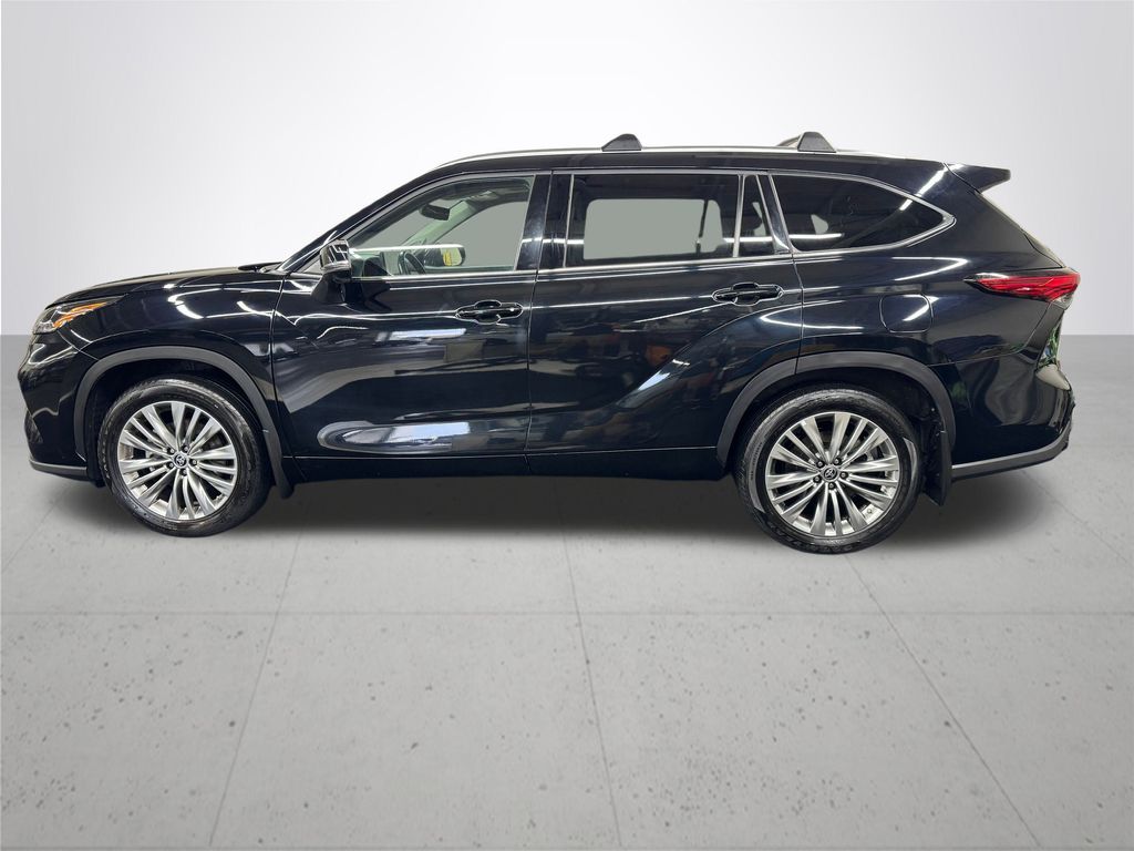 2023 Toyota Highlander Platinum