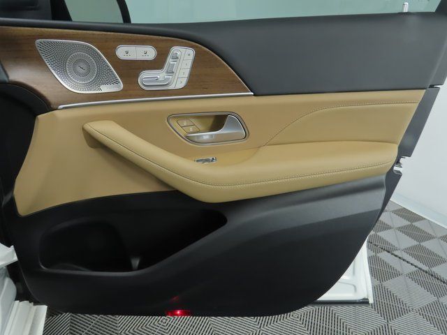 Thumbnail: 2025 Mercedes-Benz GLE - 26