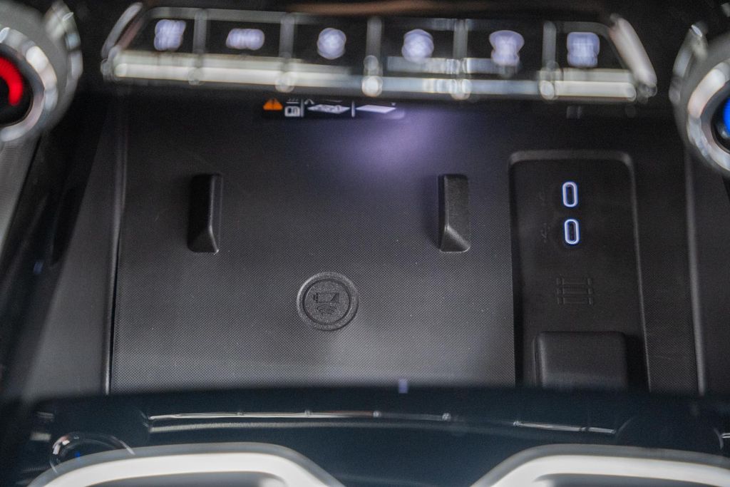 ChevroletSilverado EV24