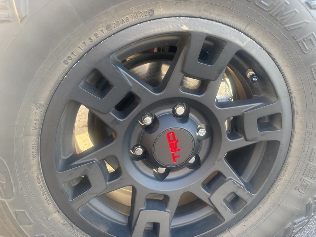 Thumbnail: 2019 Toyota Tacoma - 10