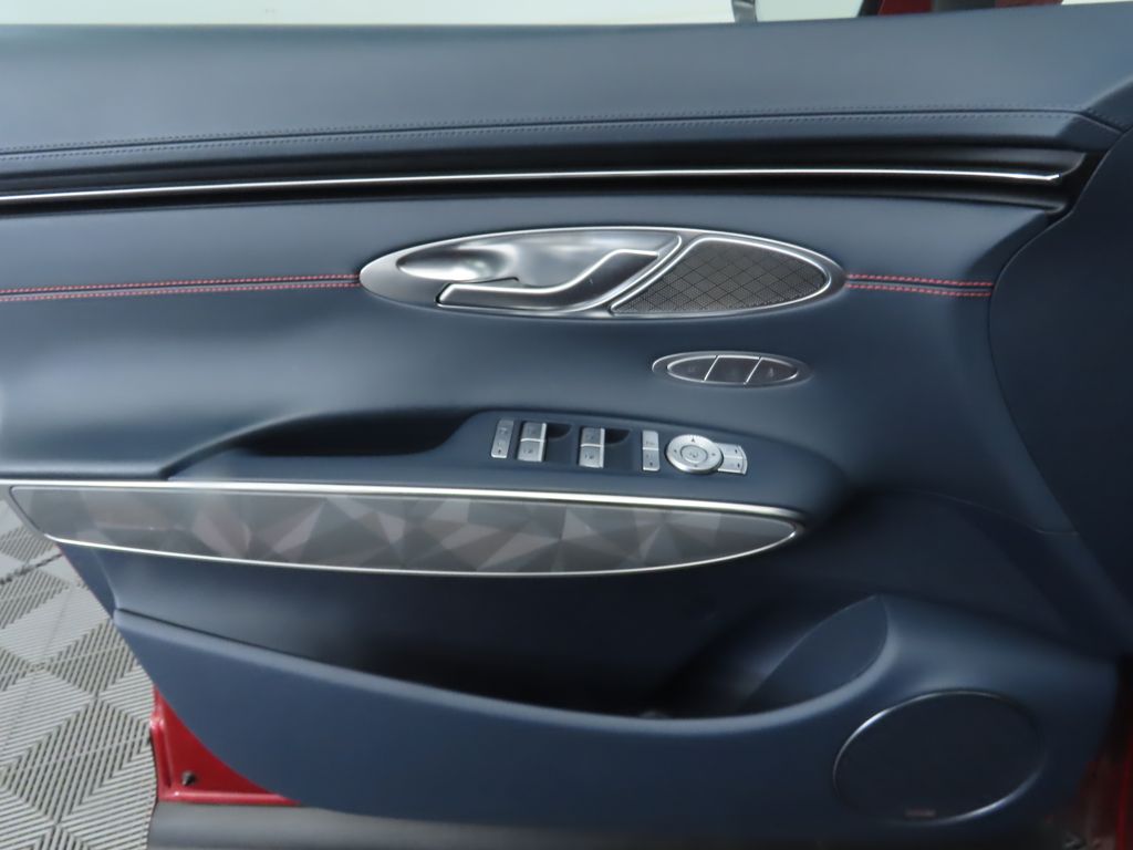 Thumbnail: 2022 Genesis GV70 - 25