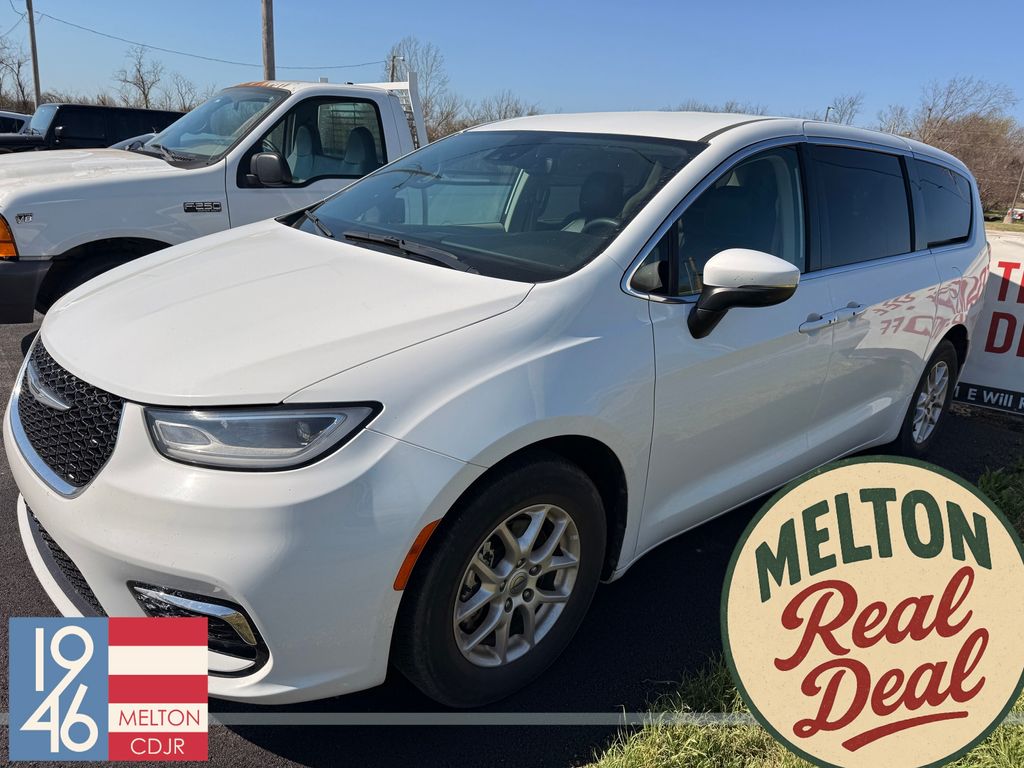 2023 Chrysler Pacifica Touring L FWD