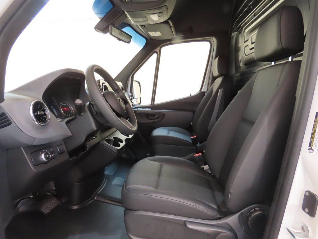 Thumbnail: 2026 Mercedes-Benz Sprinter - 18